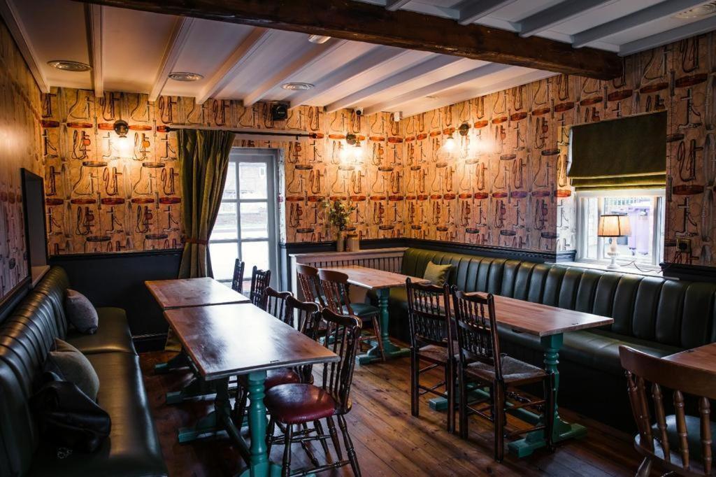 The Black Horse Inn ゲーンズボロ エクステリア 写真