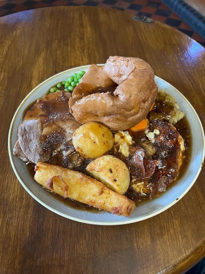 The Black Horse Inn ゲーンズボロ エクステリア 写真