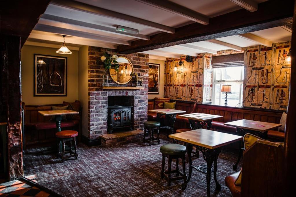 The Black Horse Inn ゲーンズボロ エクステリア 写真