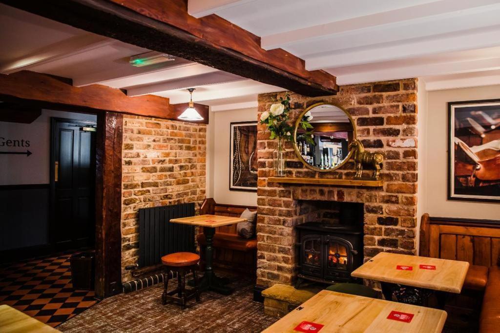The Black Horse Inn ゲーンズボロ エクステリア 写真