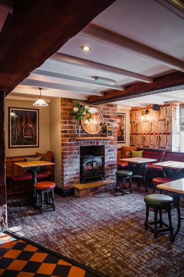 The Black Horse Inn ゲーンズボロ エクステリア 写真